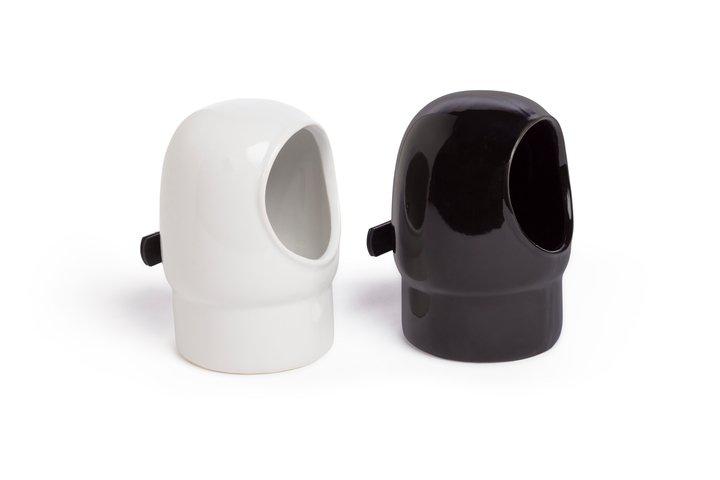 PRE1240-Prevue-Hooded-Crock-4-oz-for-birds-side-view